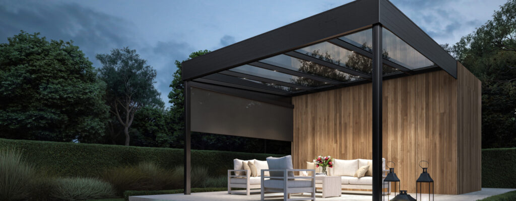 Pergola personnalisée équipée de stores latéraux et éclairage LED